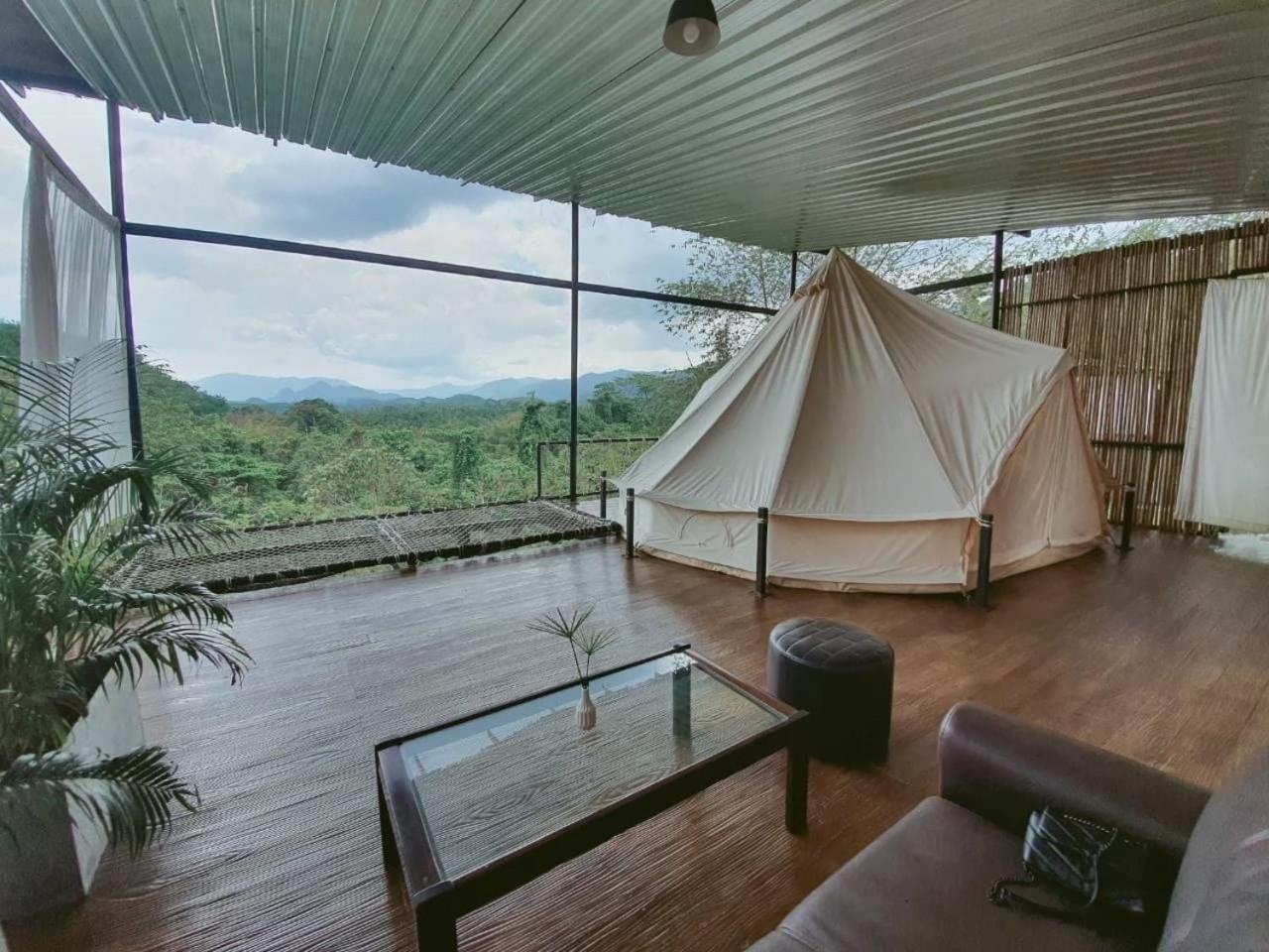 Tanoshi Glamping In Khao Sok Hotel Khao Sok National Park Buitenkant foto